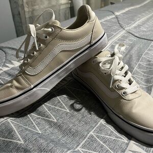 Vans Ward Lo Deluxe Women's Sneaker SIZE 9